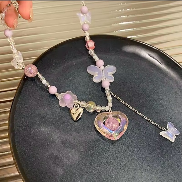 Heart Butterfly Beaded Necklace - Picture 2 of 4